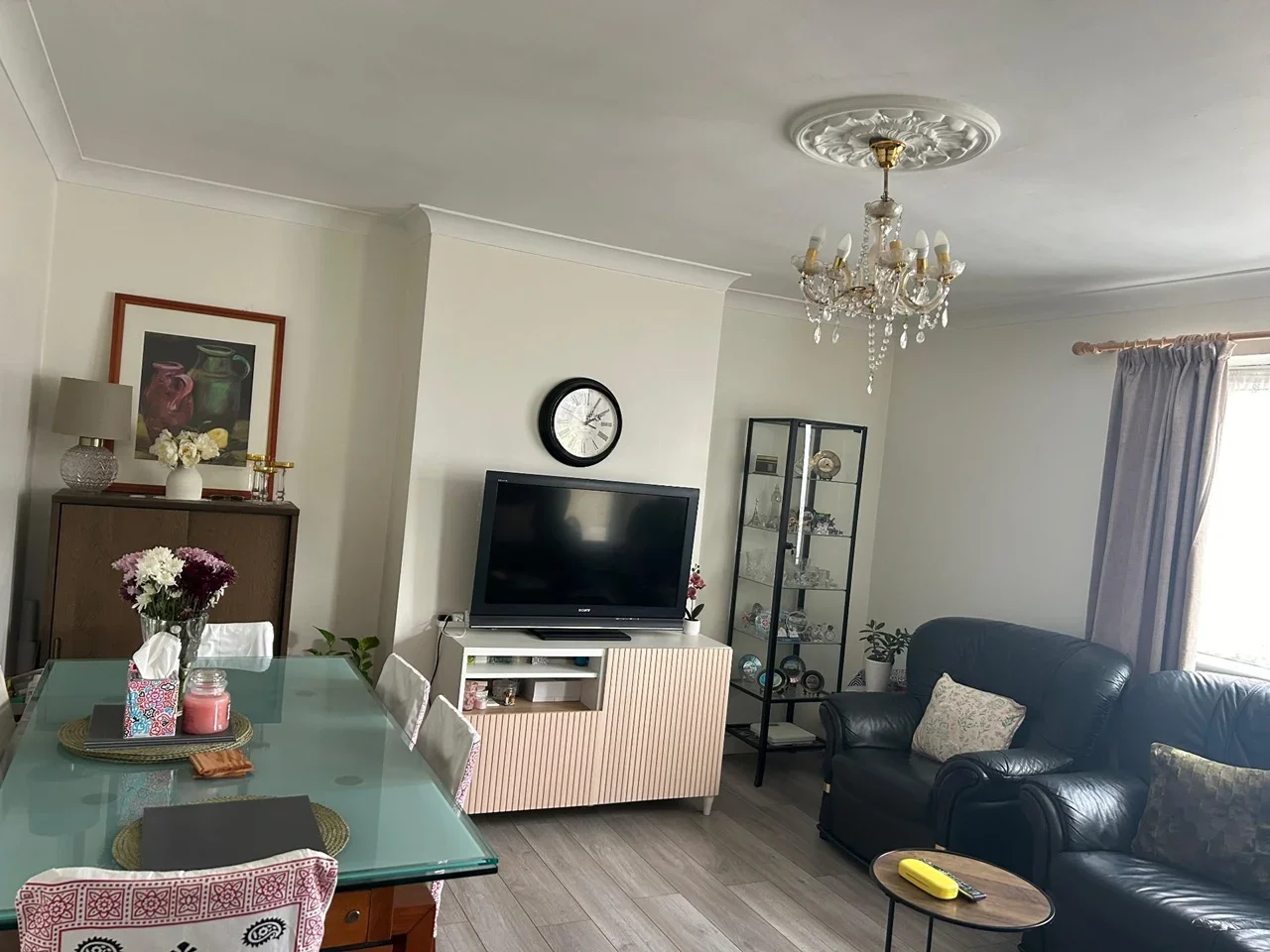 Flat Suffolk Court in Greater London