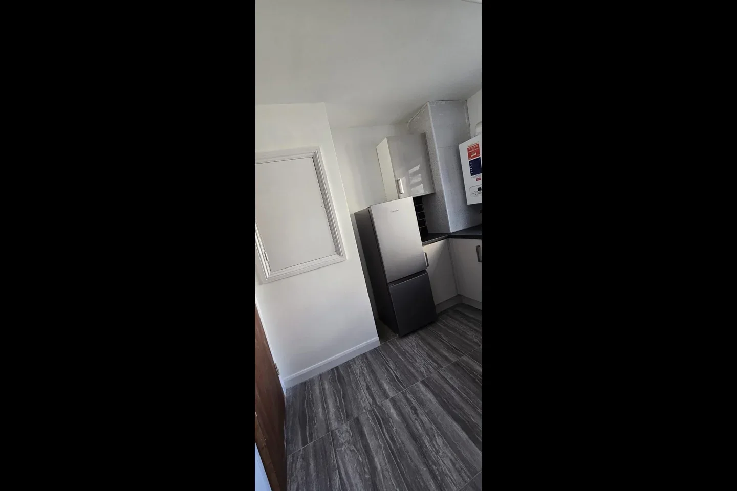Flat Suffolk Court in Greater London