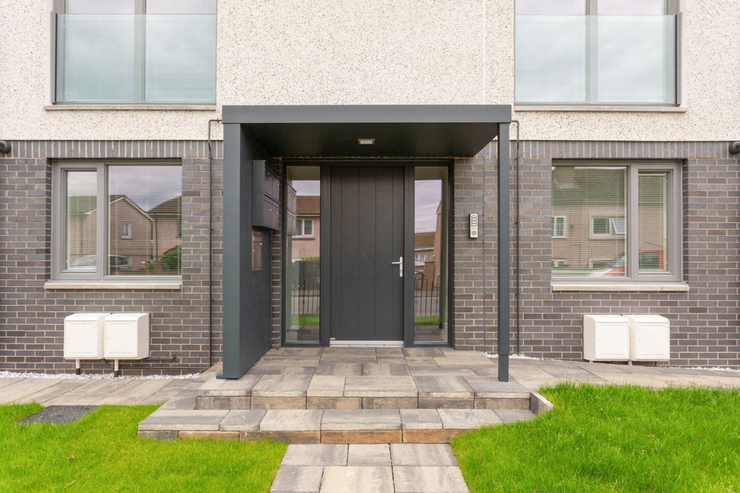 Flat Burdiehouse Terrace in City of Edinburgh