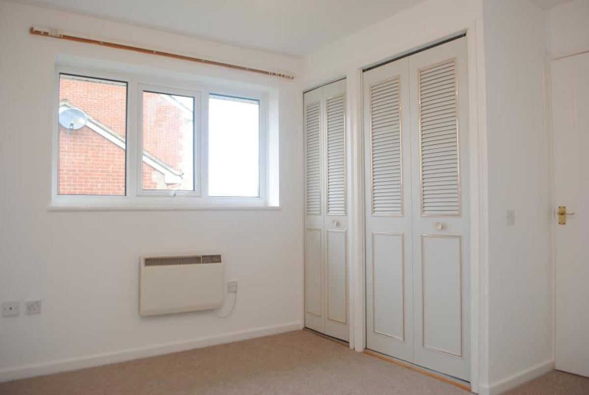 Flat Great Meadow Road in Bradley Stoke