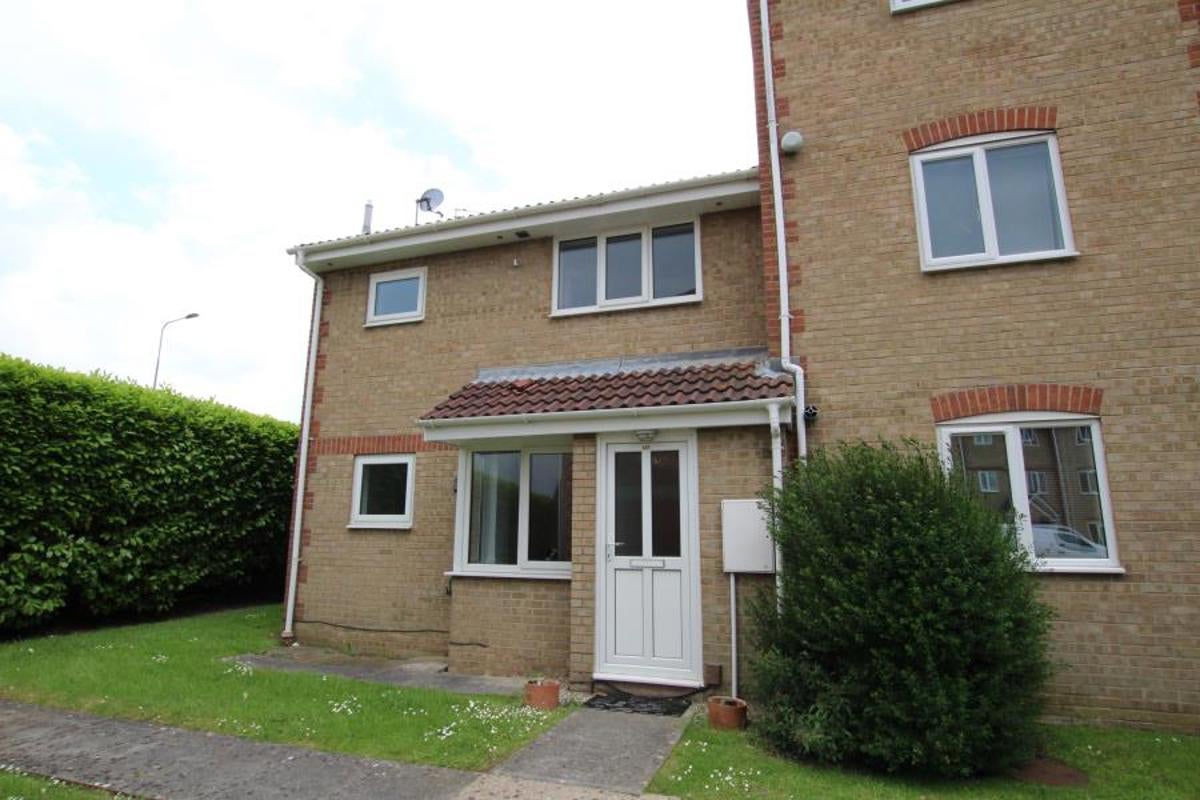 Flat Great Meadow Road in Bradley Stoke