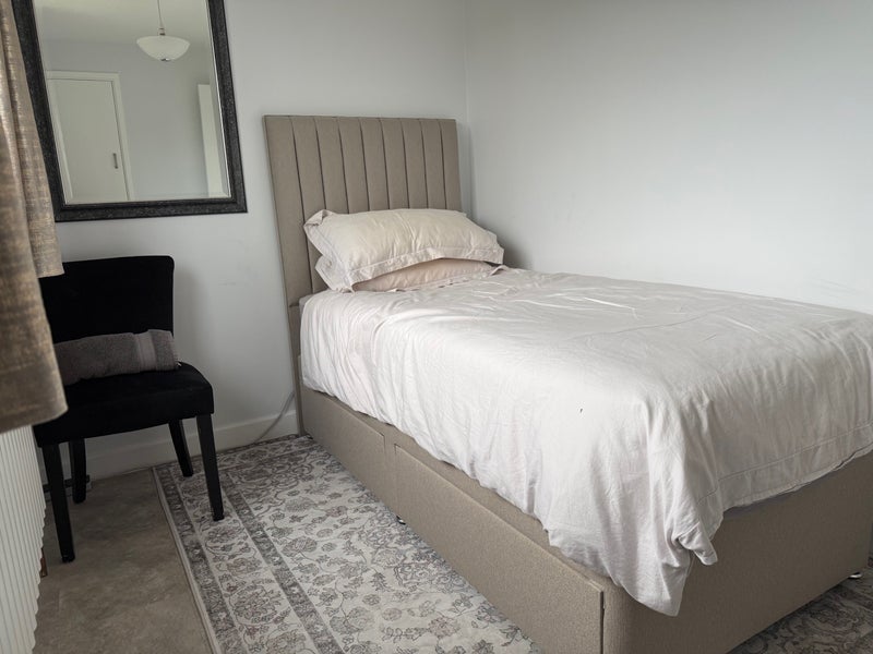 Room Willowdene Court in Brentwood