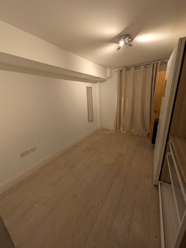 Room Streamline Mews in Greater London