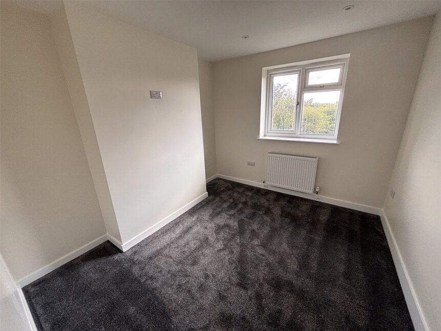 Flat Fearnville Road in Leeds