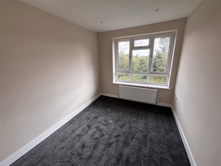 Flat Fearnville Road in Leeds