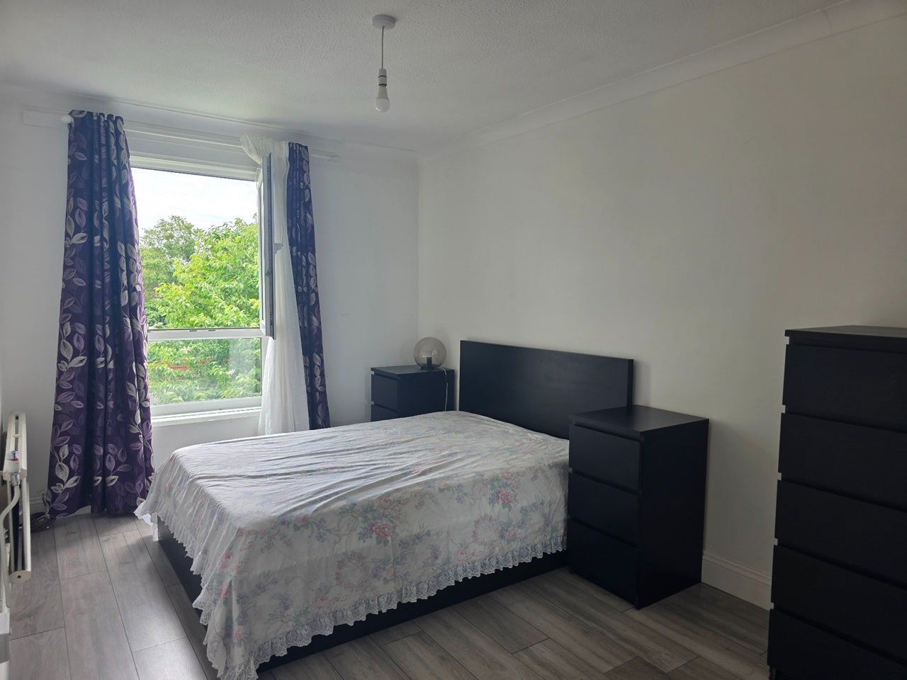 Flat Hunsdon Close in Greater London