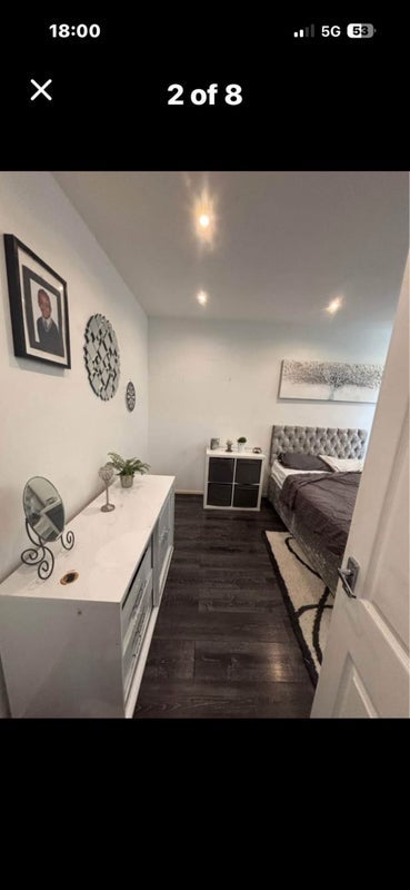 Room Tillotson Road in Greater London