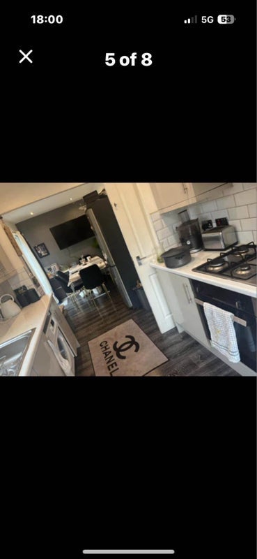 Room Tillotson Road in Greater London