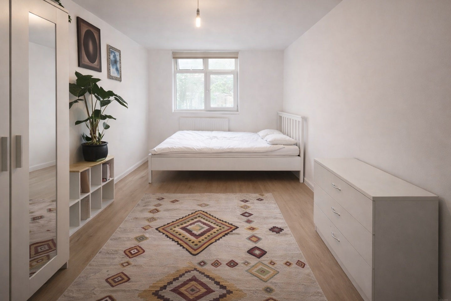 Room Aytoun Road in Greater London