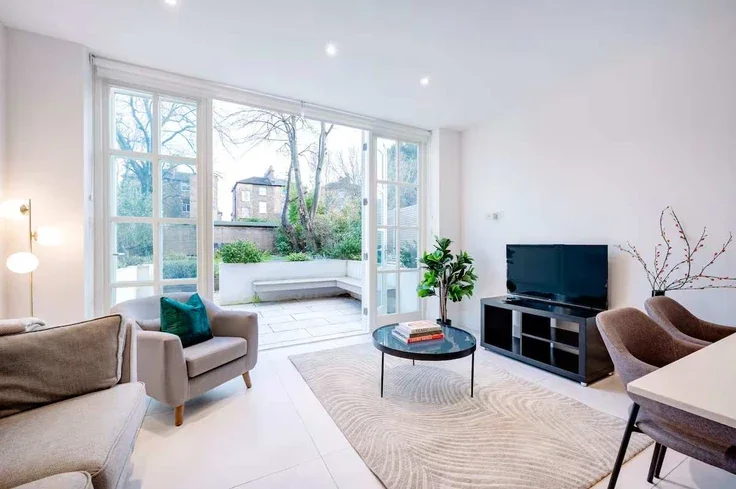 Flat Hungerford Road in Greater London