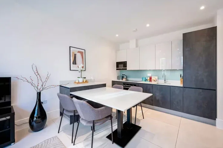 Flat Hungerford Road in Greater London