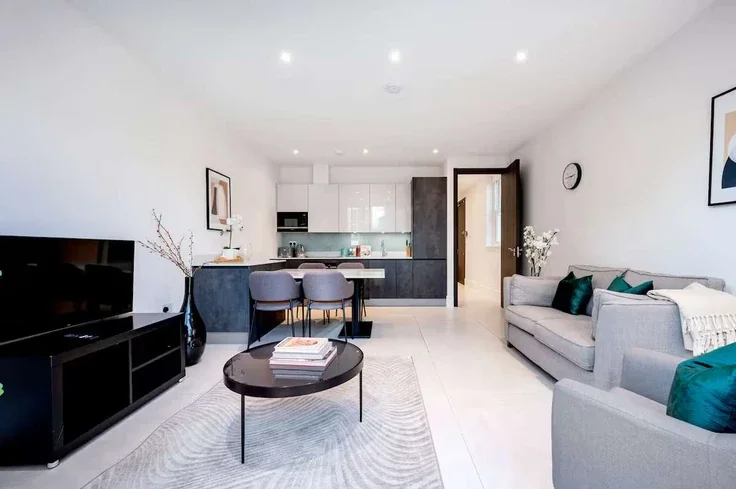 Flat Hungerford Road in Greater London