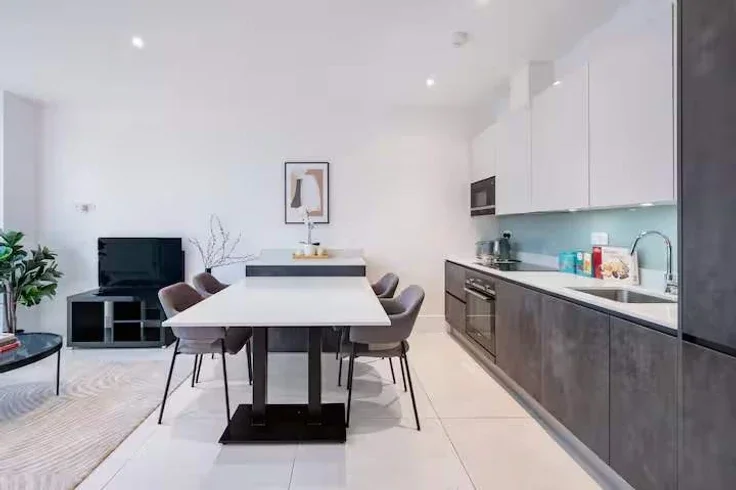 Flat Hungerford Road in Greater London