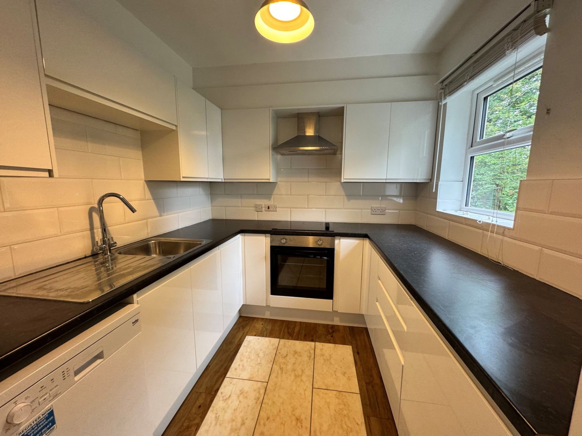 Flat Malmers Well Road in High Wycombe