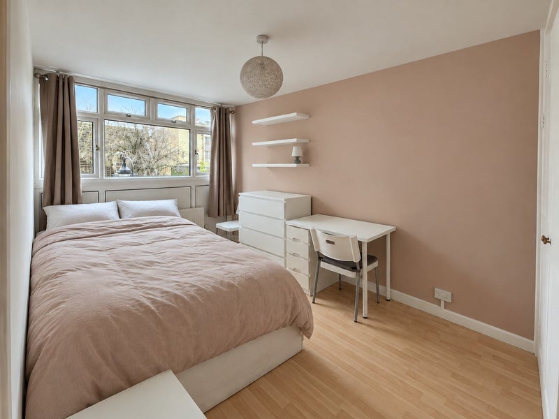 Room Grafton Terrace in Greater London