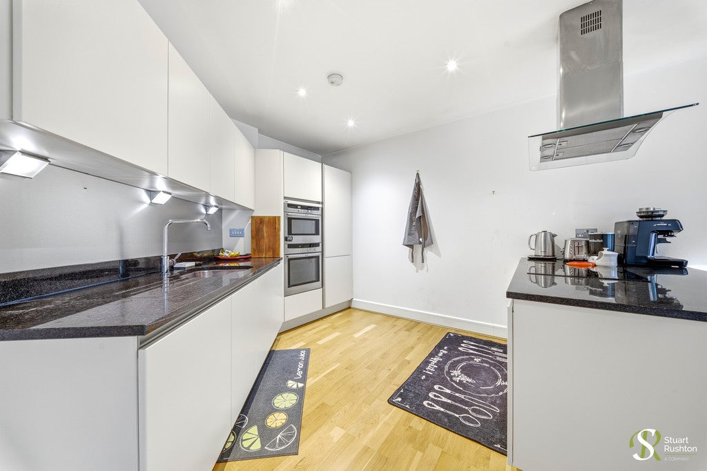 Flat Trevone Close in Knutsford