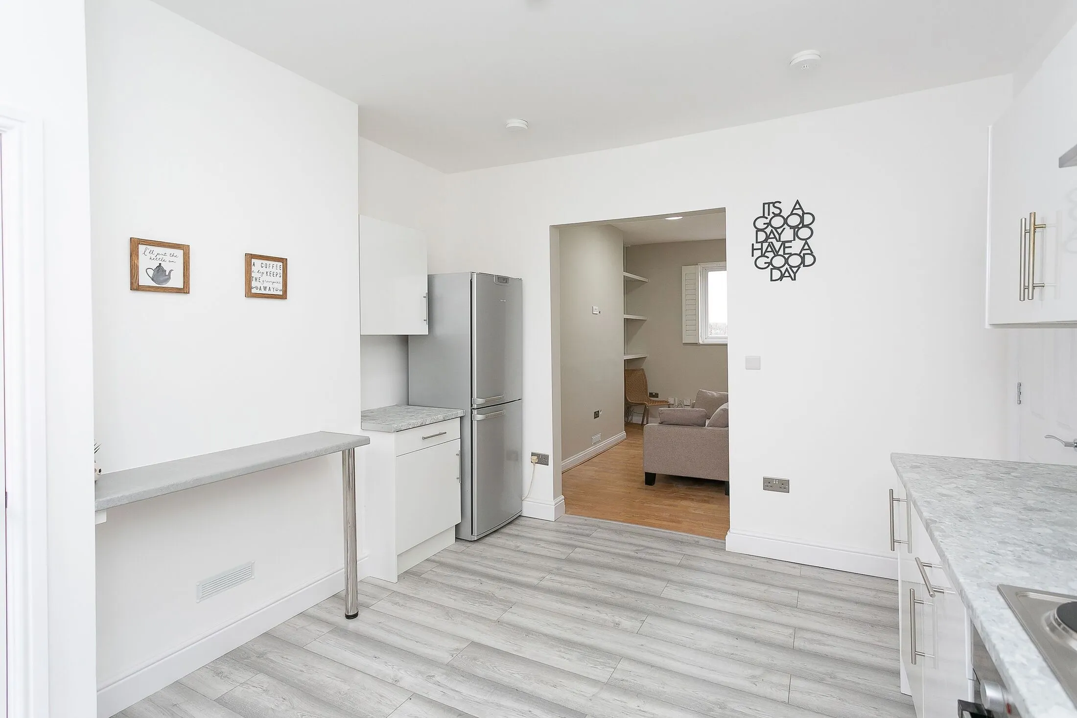 Room Langley Road in Watford