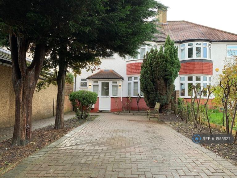 House Marlborough Lane in Greater London