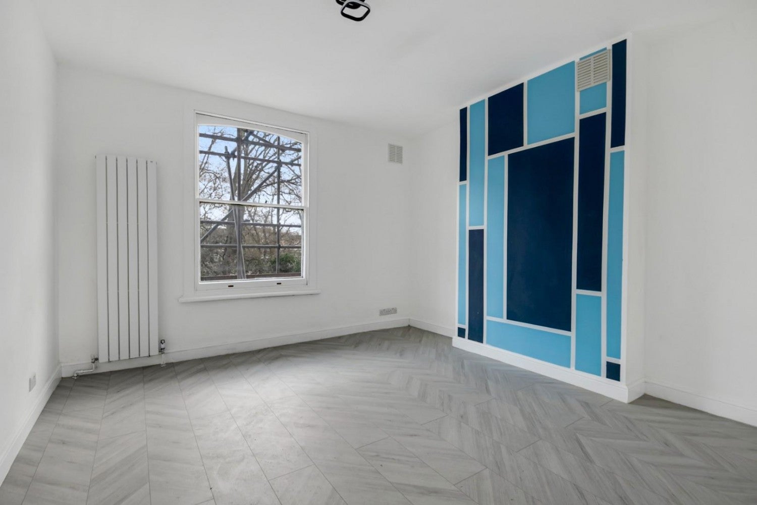Flat Amhurst Road in Greater London