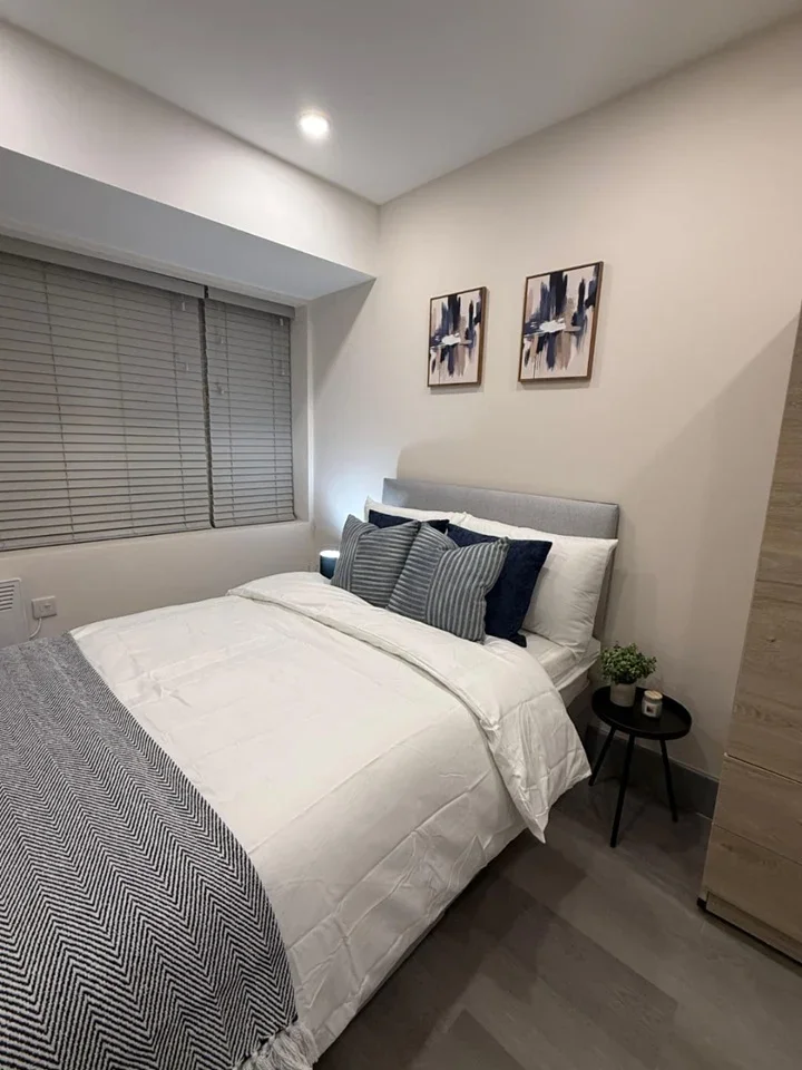 Room West End Lane in Greater London