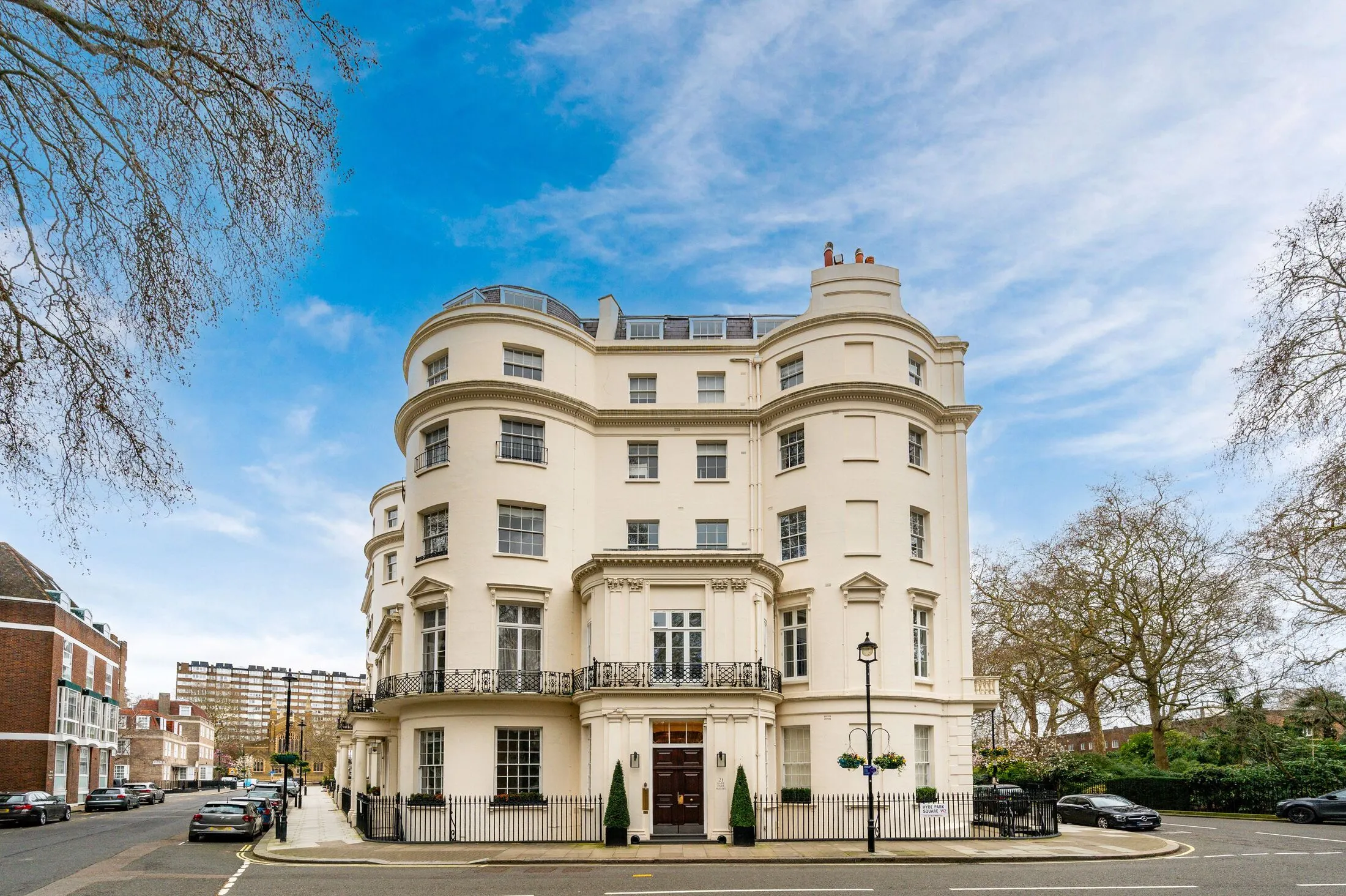 Flat Hyde Park Square in City of Westminster