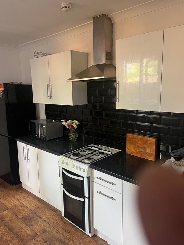 Room Albert Road in Greater London