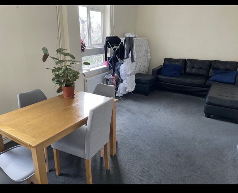 Room Baroness Road in Greater London