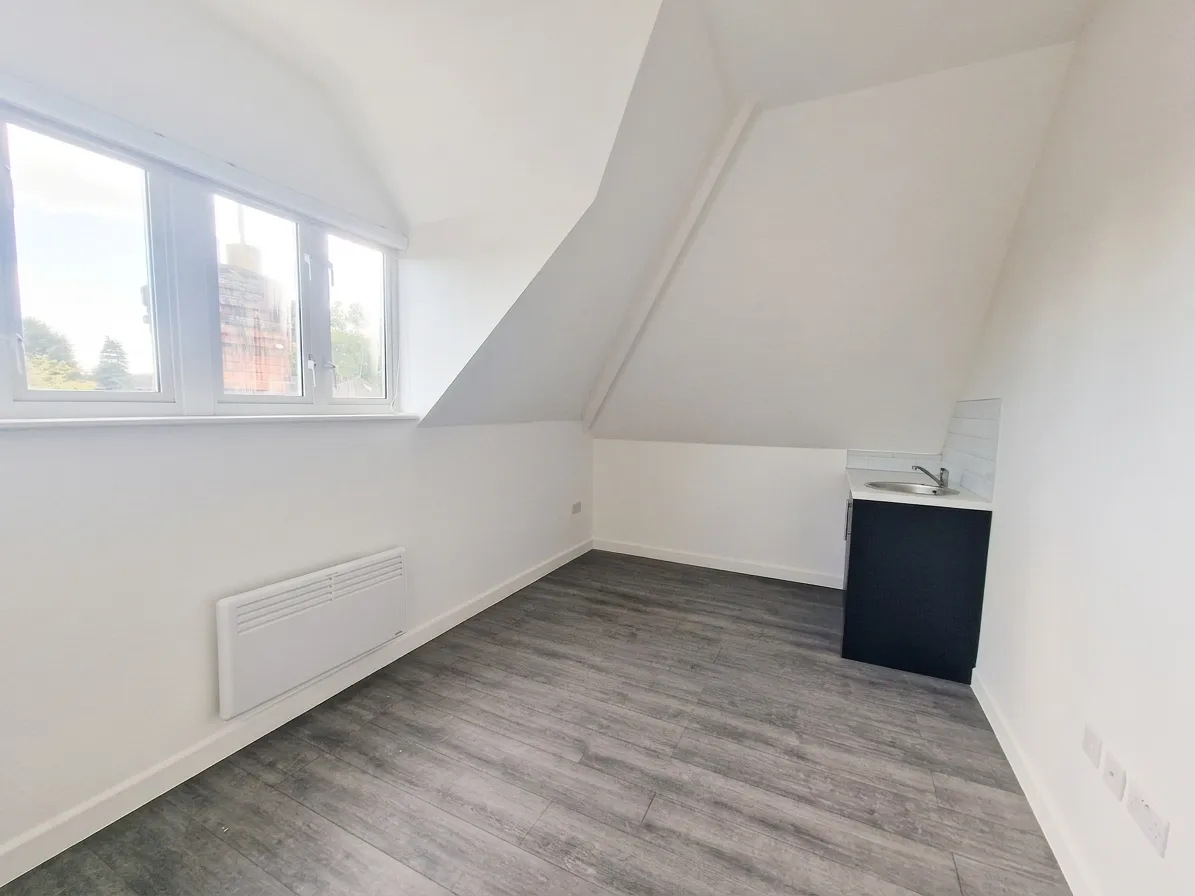 Room Buckland Road in Maidstone