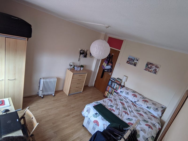 Flat Whitlock Drive in Greater London