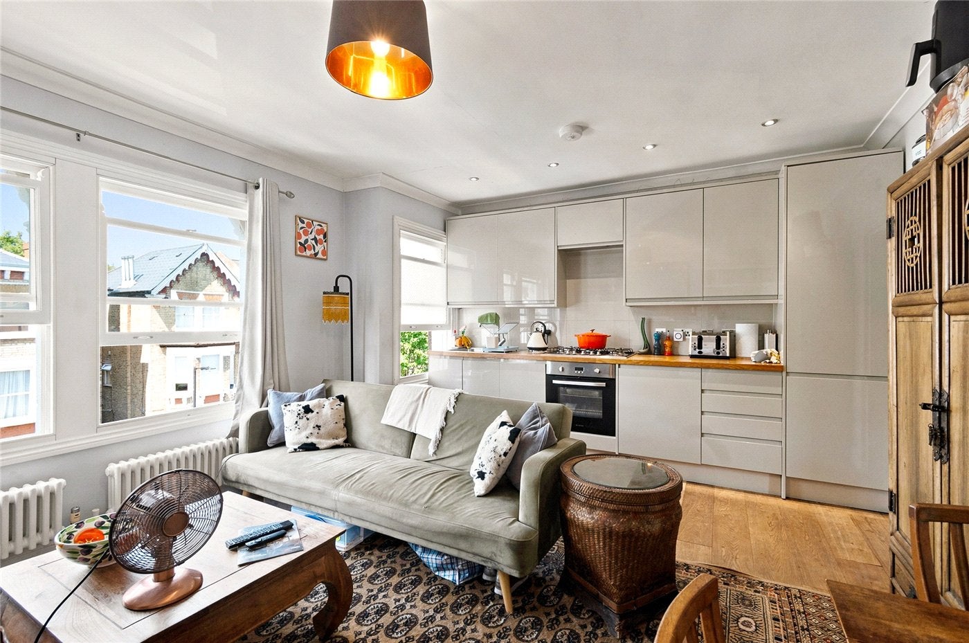 Flat Oakhurst Grove in Greater London