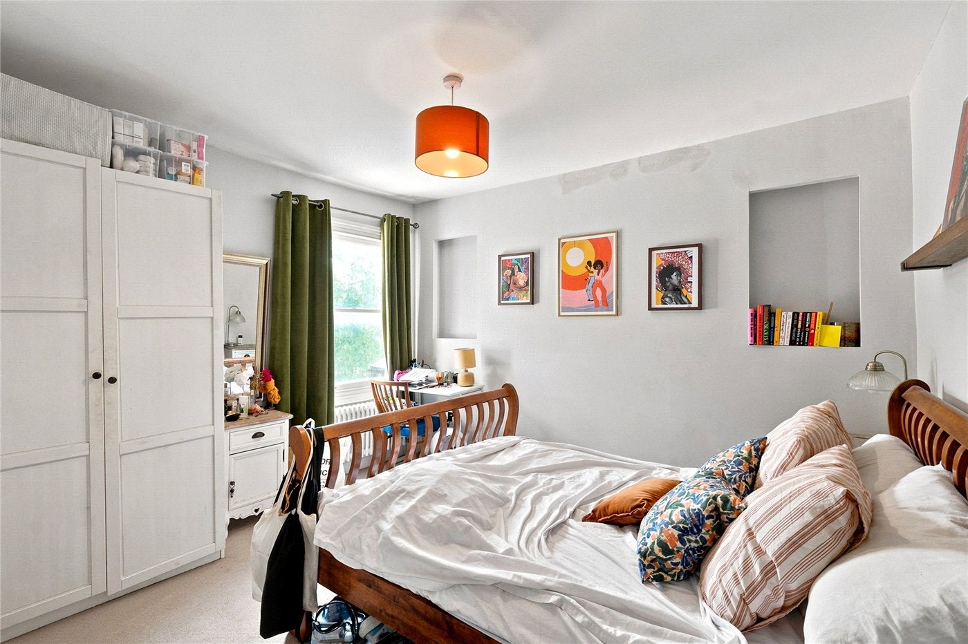 Flat Oakhurst Grove in Greater London