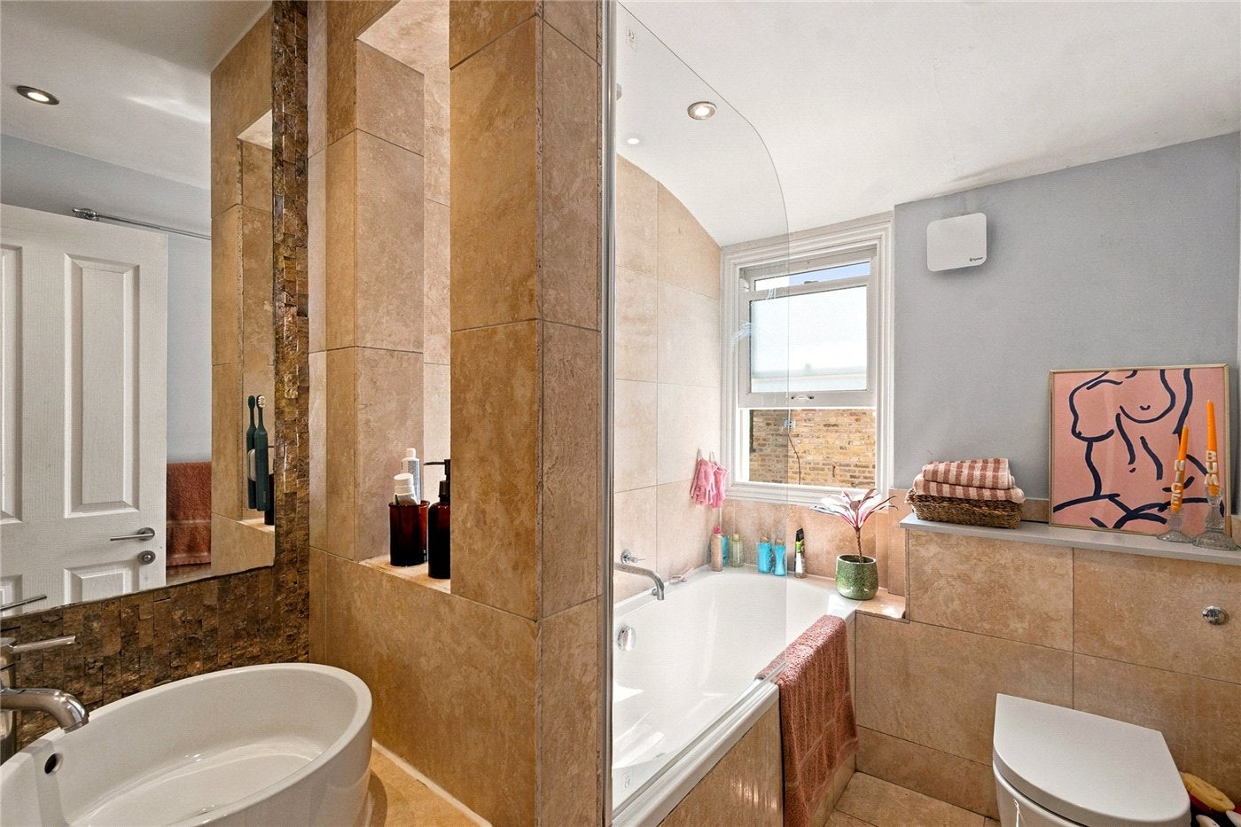 Flat Oakhurst Grove in Greater London