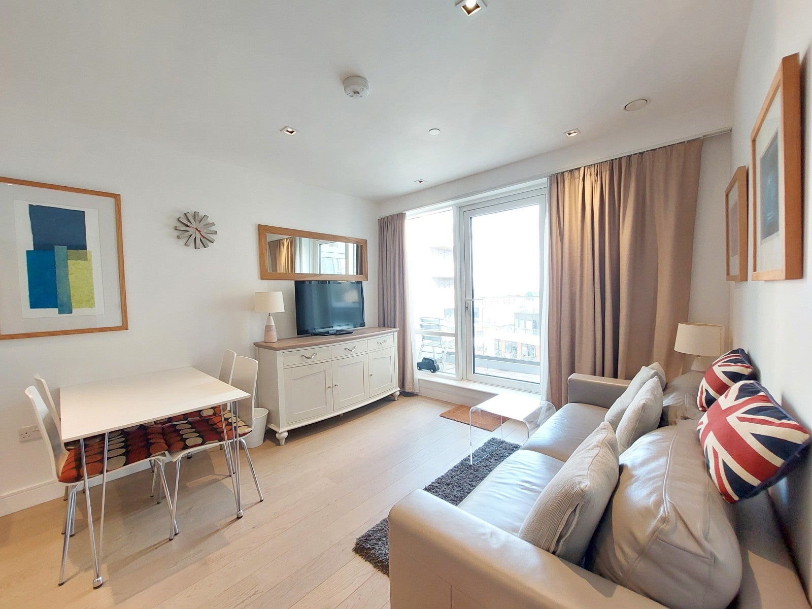 Flat Longfield Avenue in Greater London