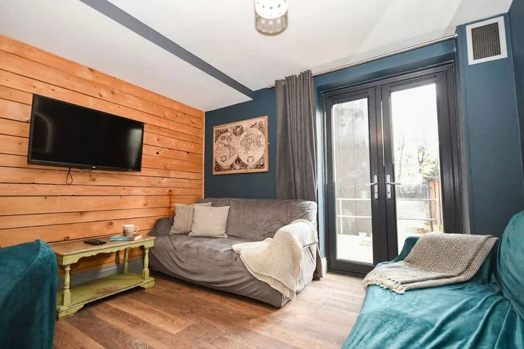 Flat Shire Oak Road in Leeds