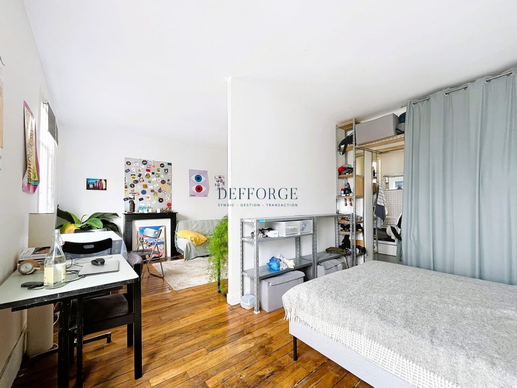 Flat Rue Sorbier in Paris