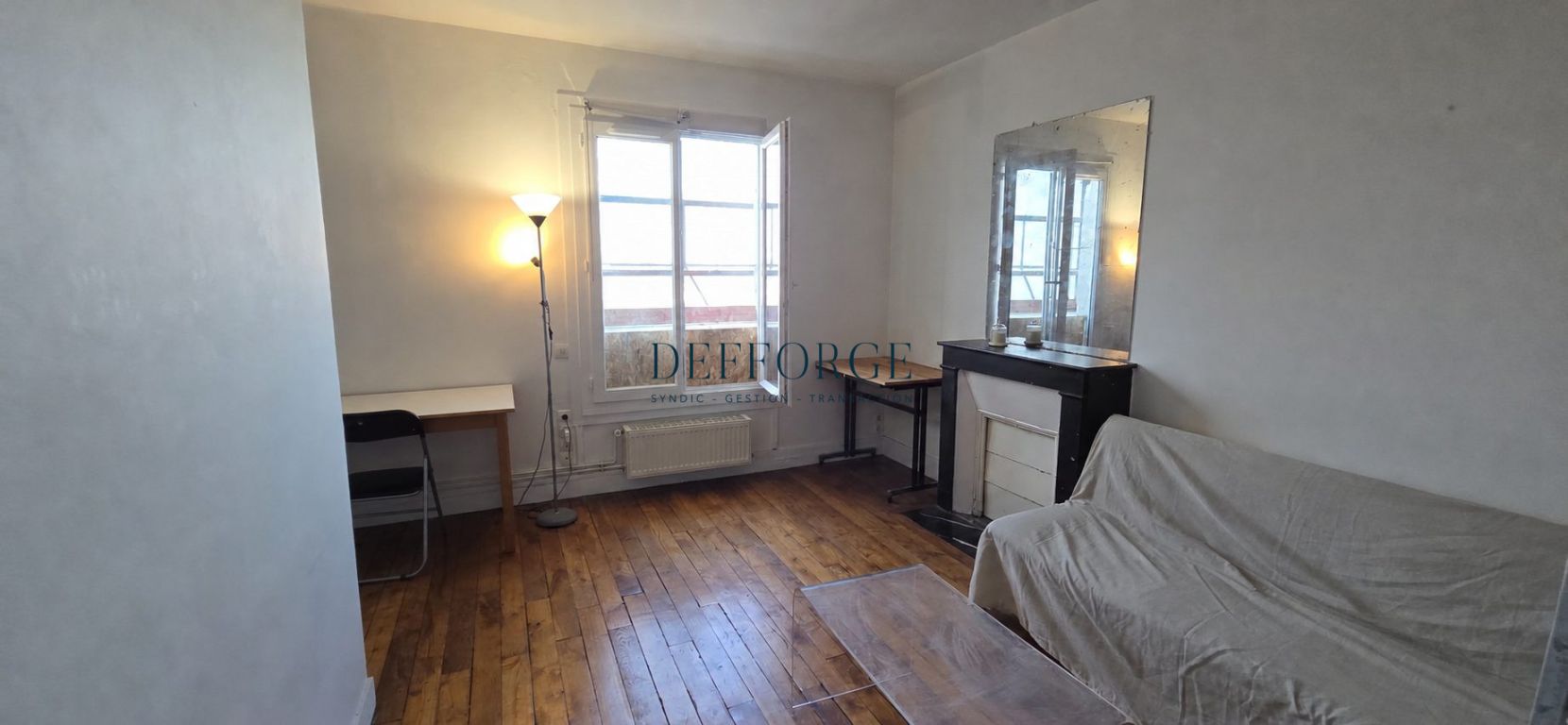 Flat Rue Sorbier in Paris