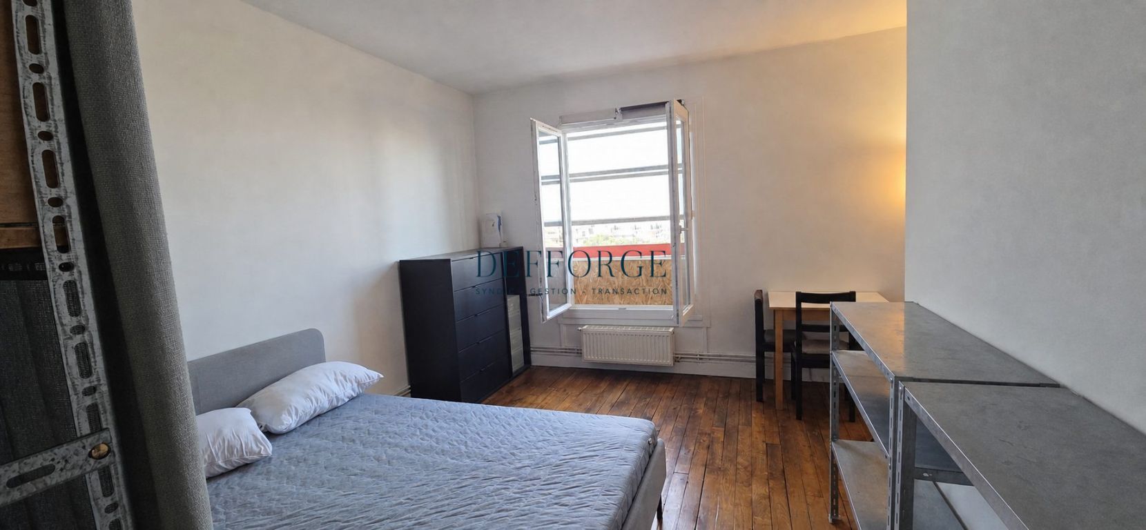 Flat Rue Sorbier in Paris