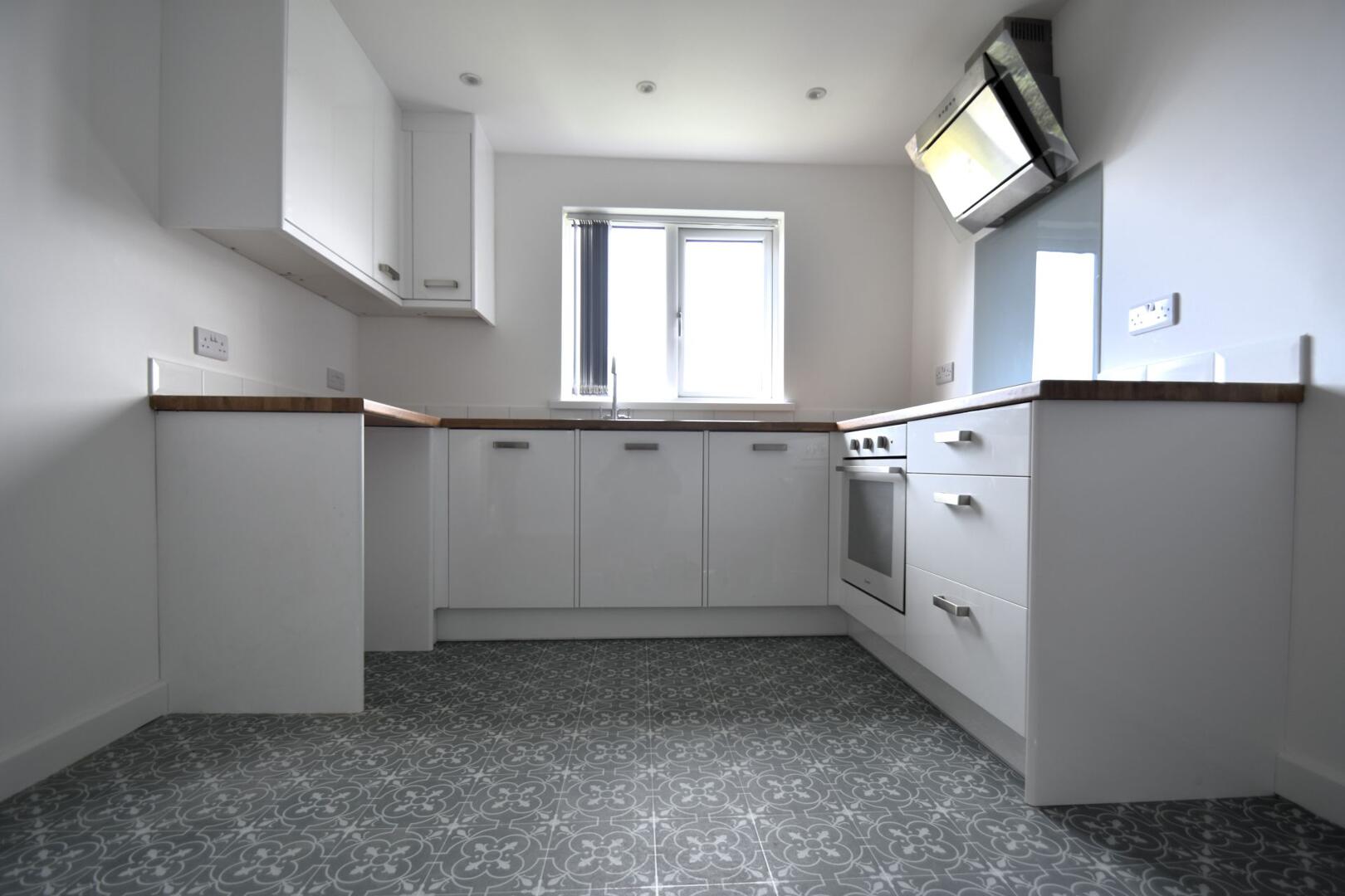 Flat Mary Rose Avenue in Wootton Bridge