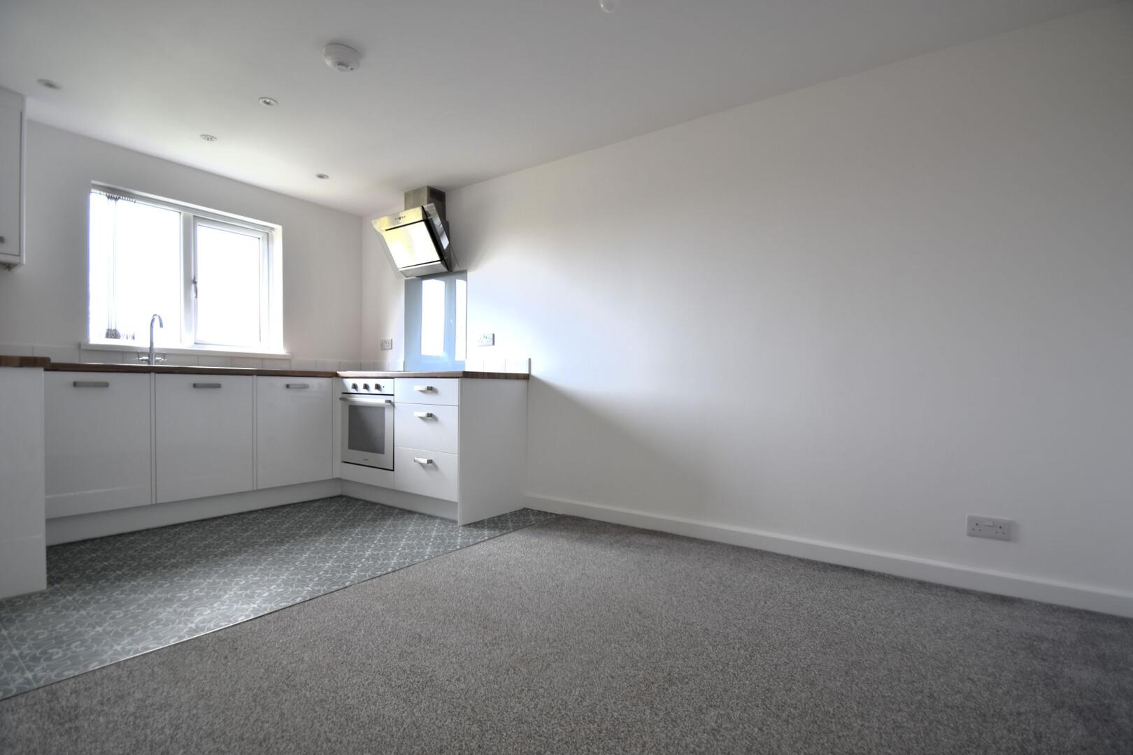 Flat Mary Rose Avenue in Wootton Bridge