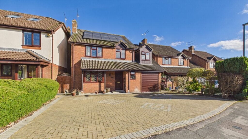 House Calshot Way in Surrey Heath