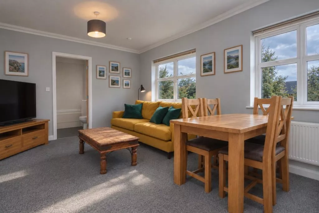 Flat Emlyn Lane in Mole Valley