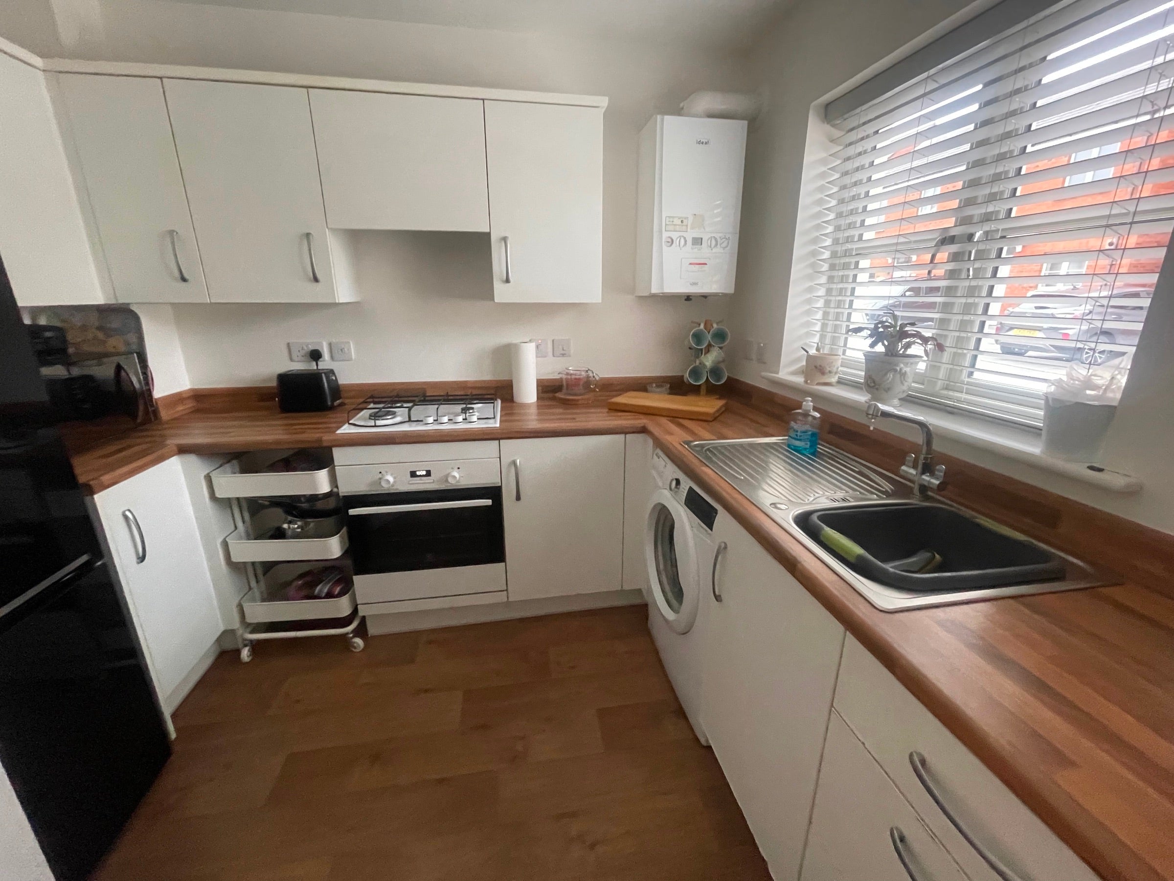 House Lle Crymlyn in Coed Darcy