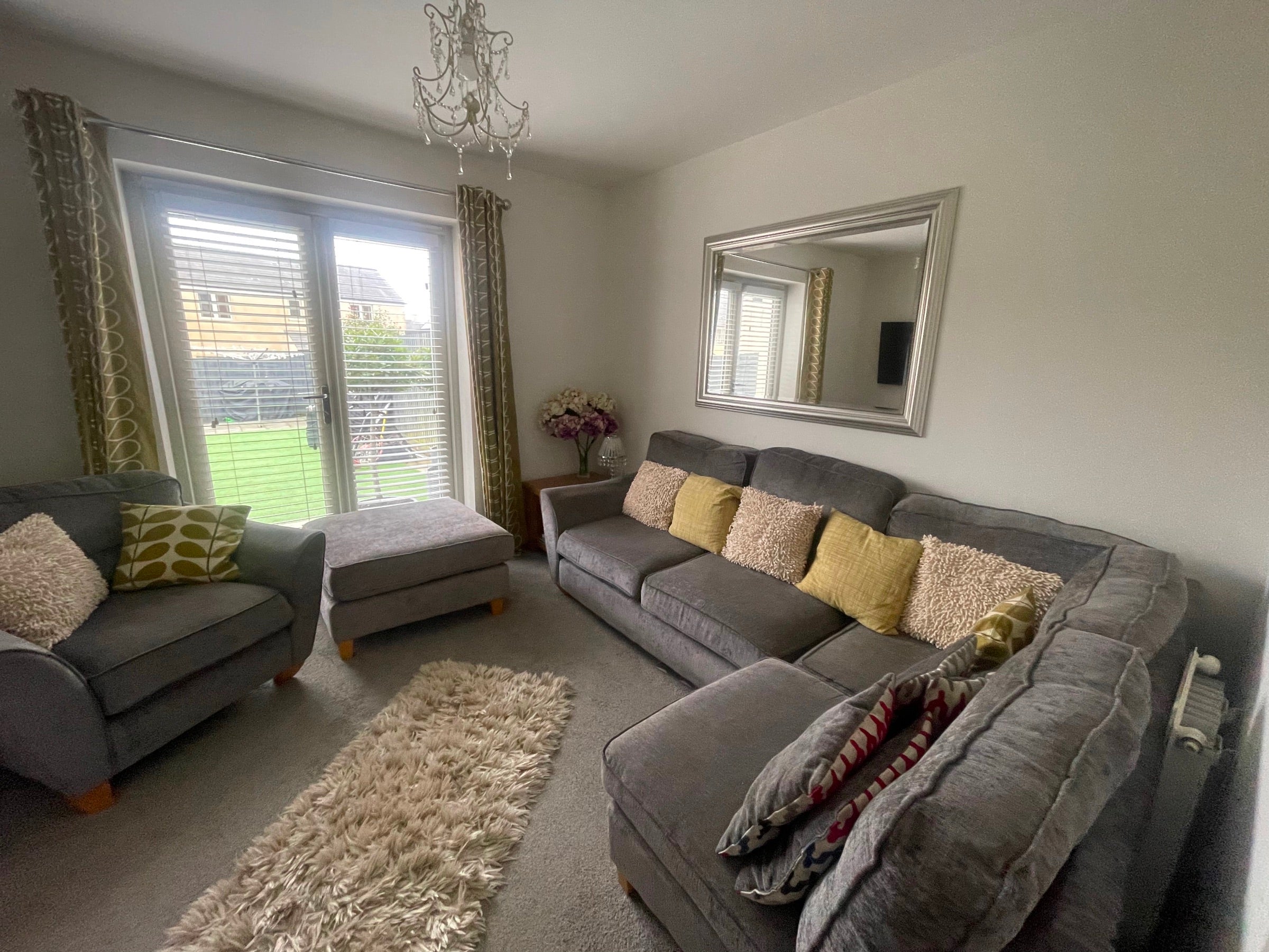 House Lle Crymlyn in Coed Darcy