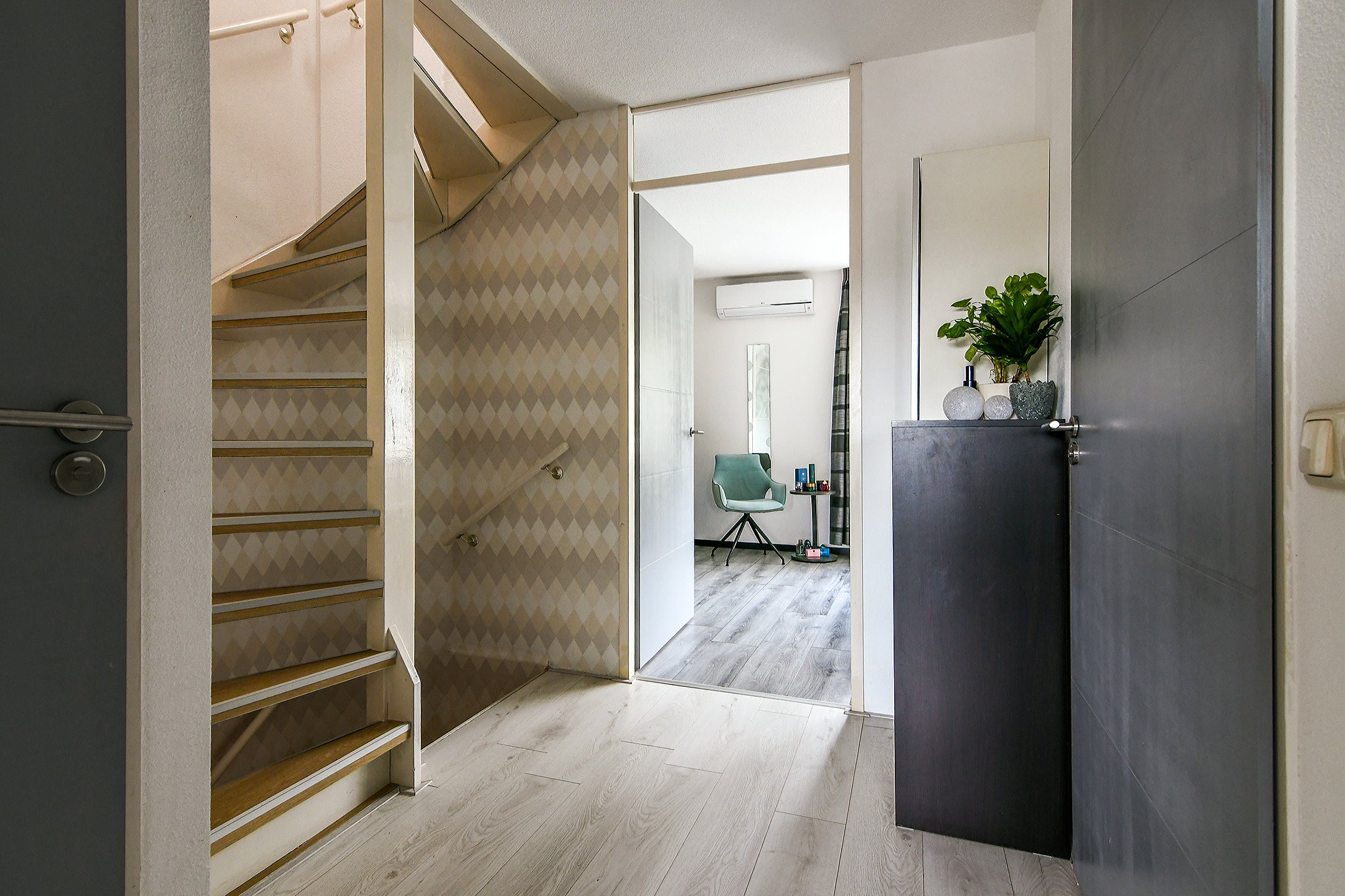 Tussenwoning te koop: Zuilensteinsingel 120, Nieuw-Vennep