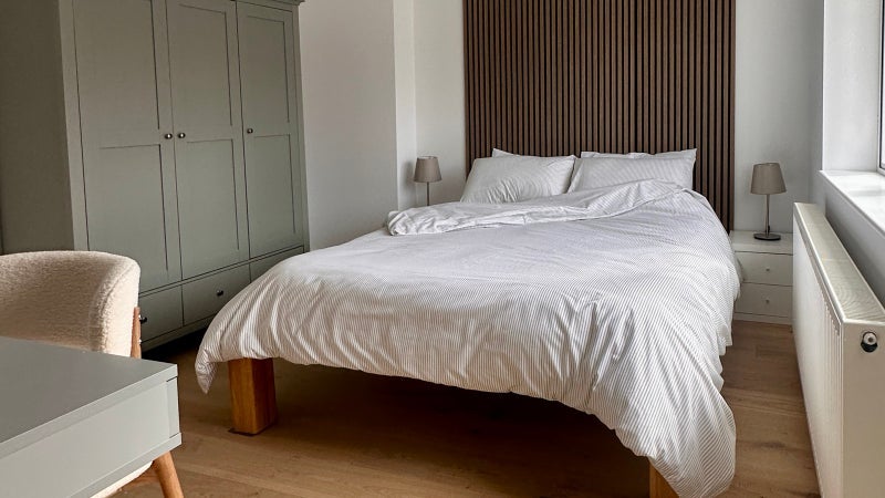 Room Gravesend Road in Greater London
