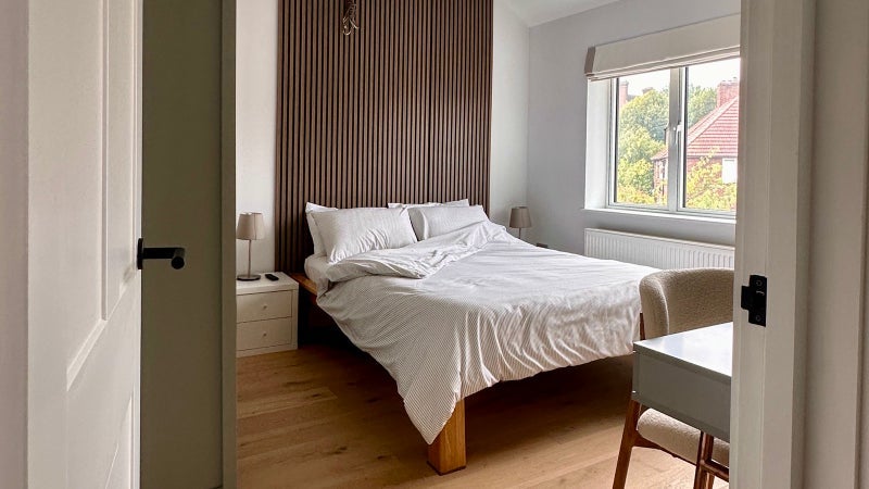 Room Gravesend Road in Greater London