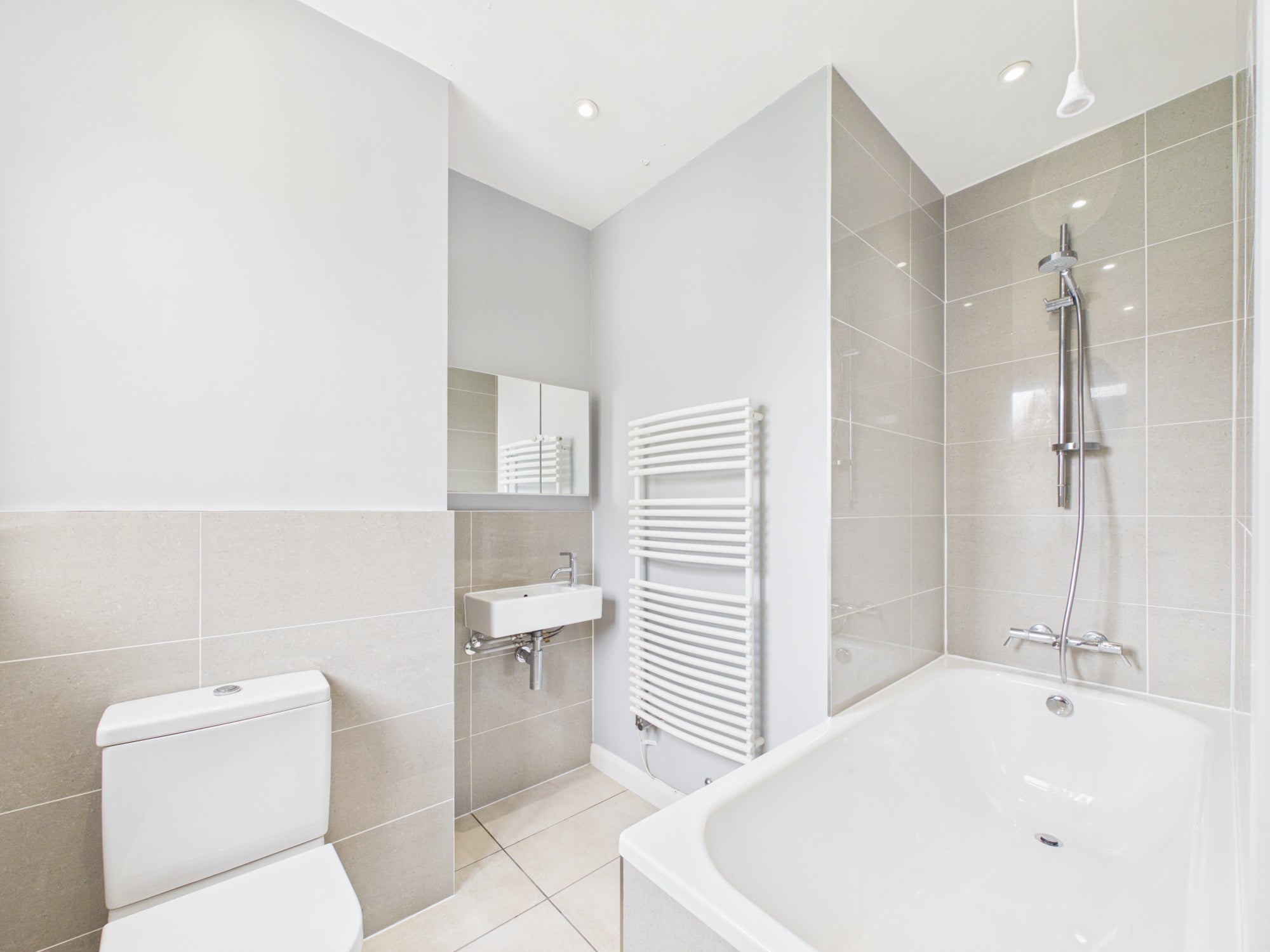Flat Lansdown Crescent in Cheltenham