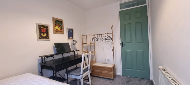 Room Henglers Close in Liverpool