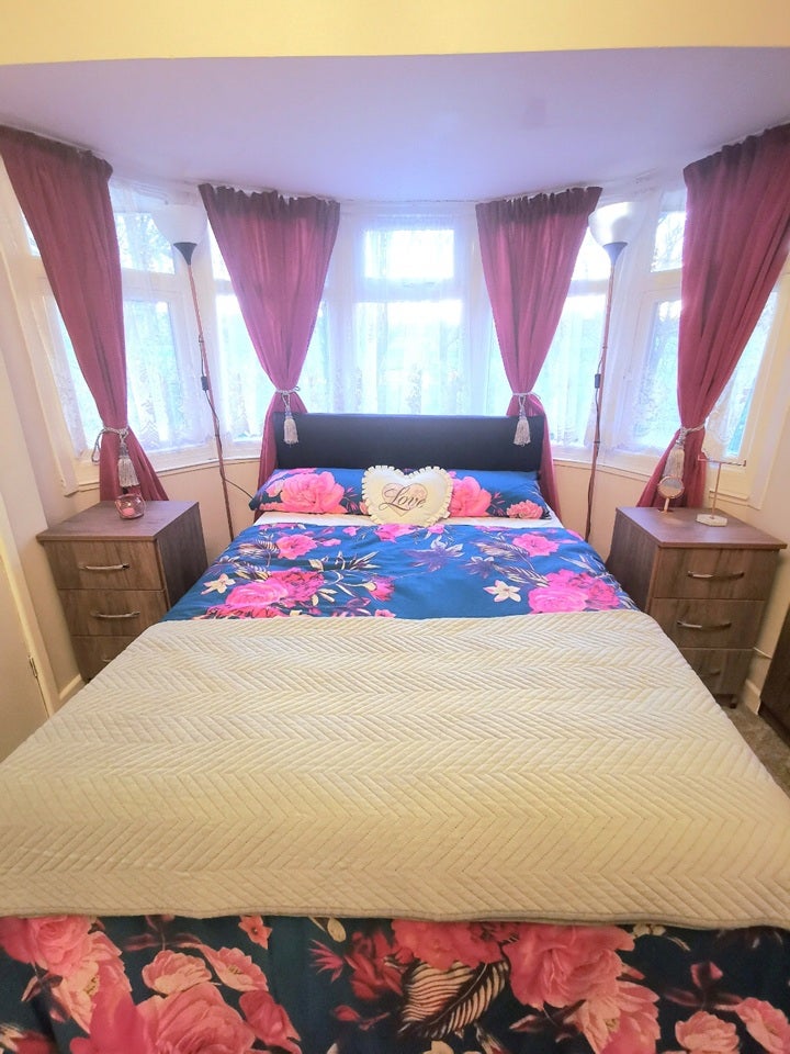 Room Nine Elms Lane in Wolverhampton