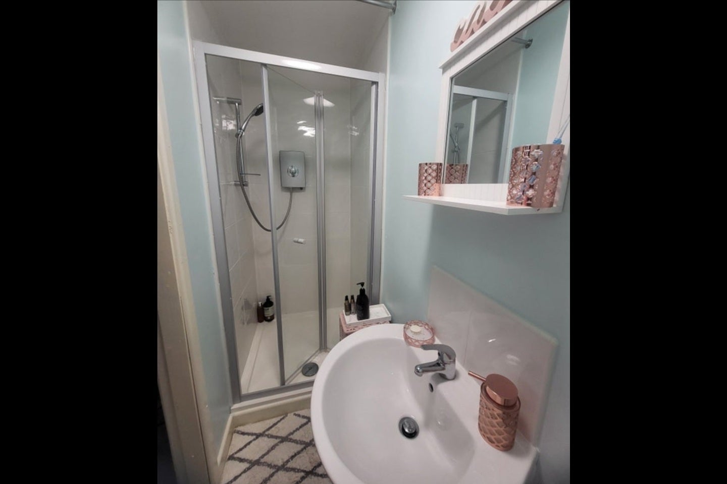 Room Nine Elms Lane in Wolverhampton